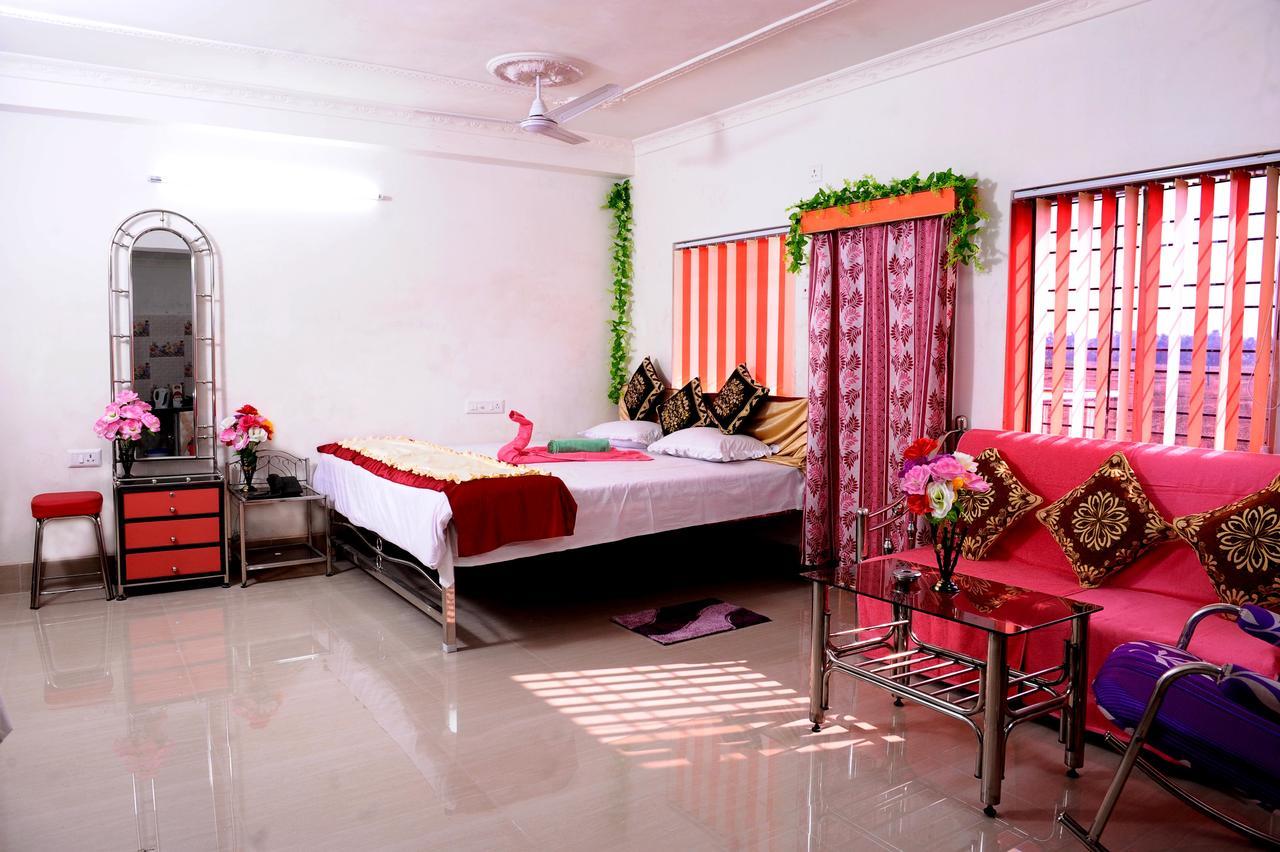 Jayanti Hotel Tarapith Buitenkant foto