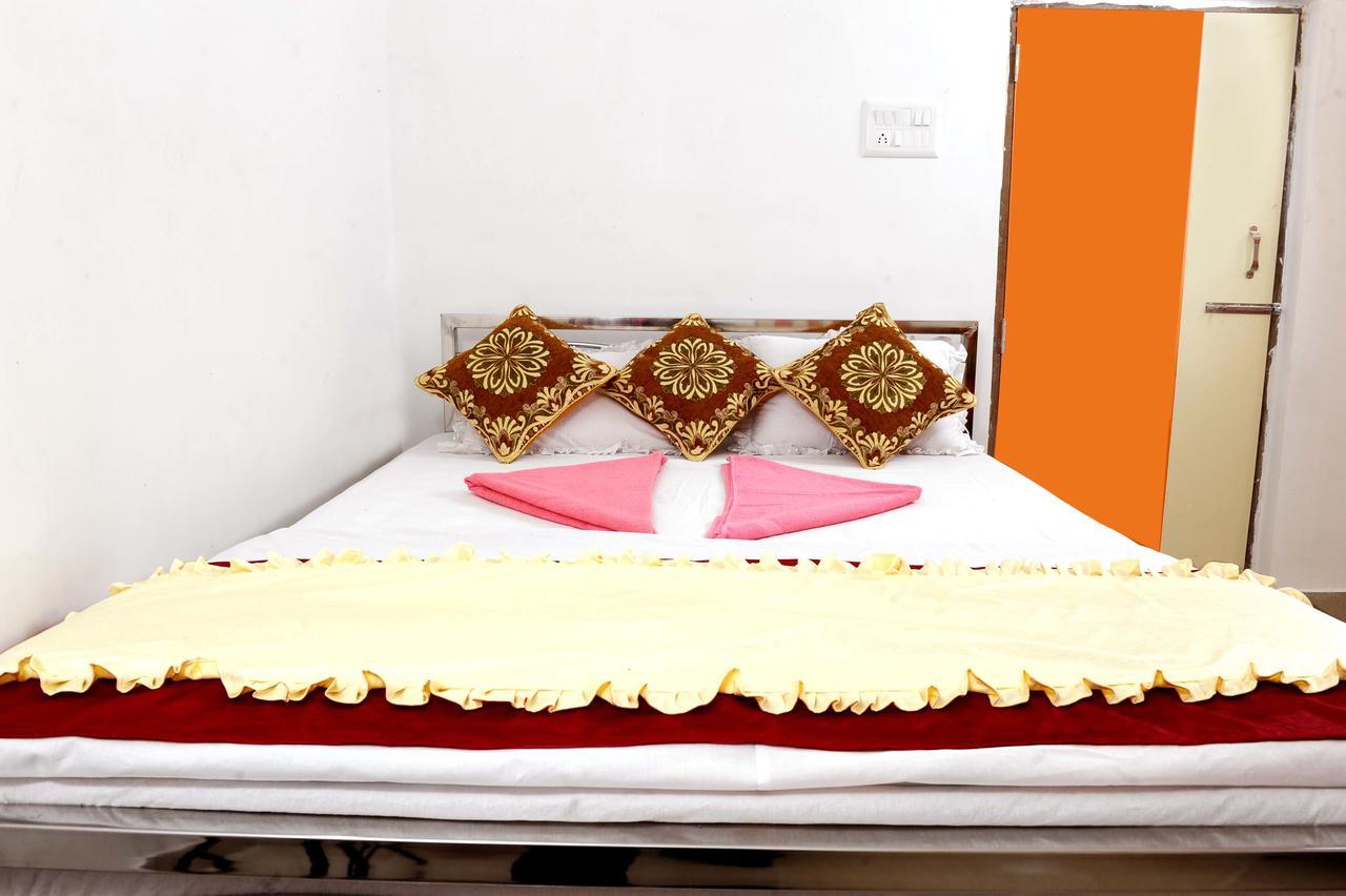 Jayanti Hotel Tarapith Buitenkant foto